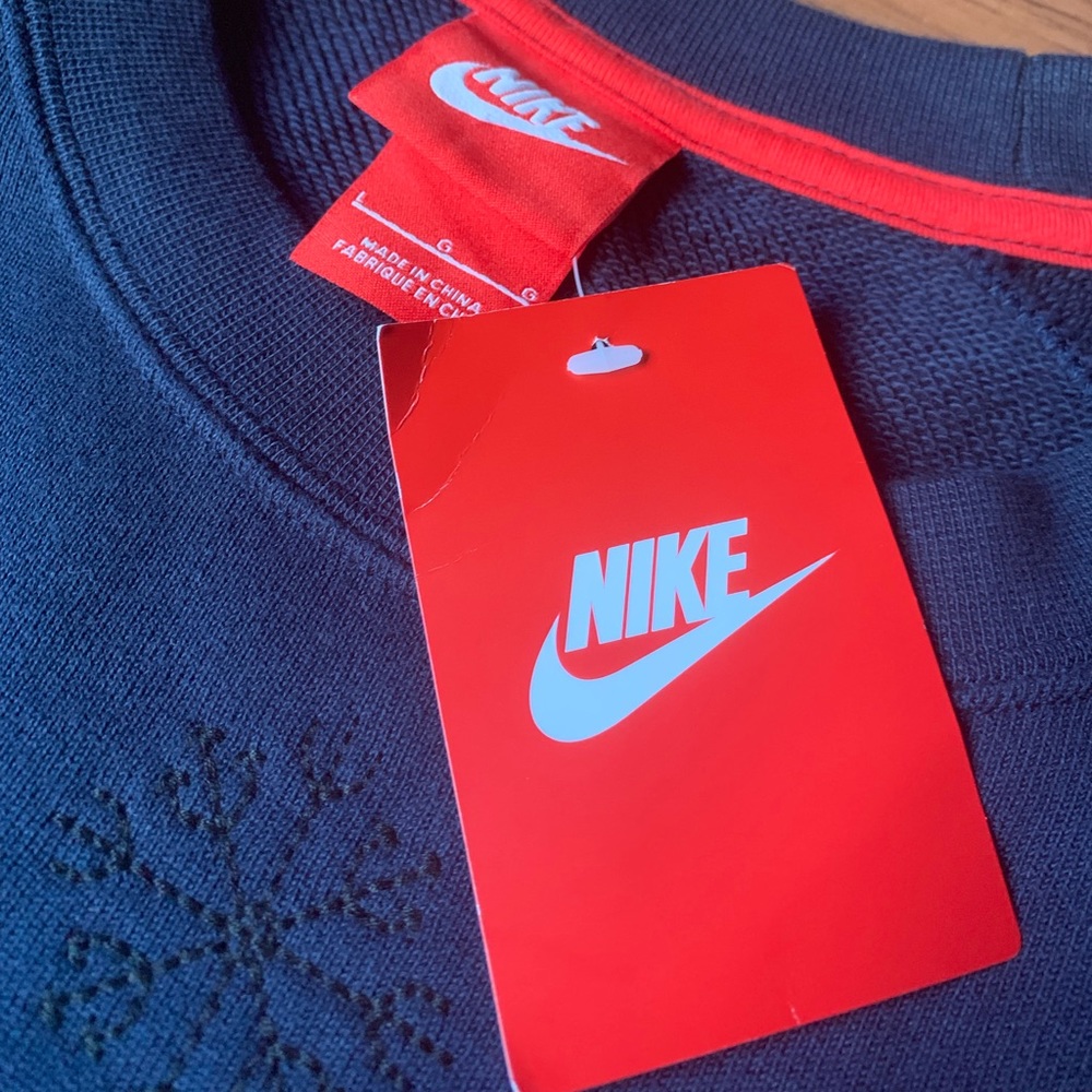 Kyrie Nike sweater - Picture 7 of 9